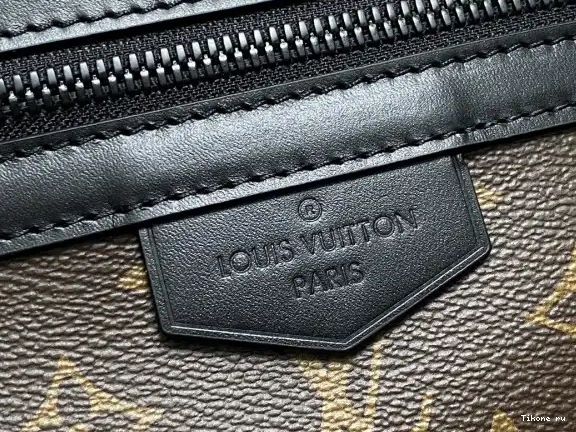 Affordable Trail VUITTON LOUIS Messenger-31*22*11CM 0505